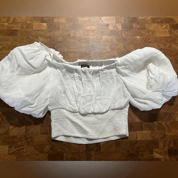 AFRM Ani Top- Cropped- White Off The shoulder - Picture 4 of 7
